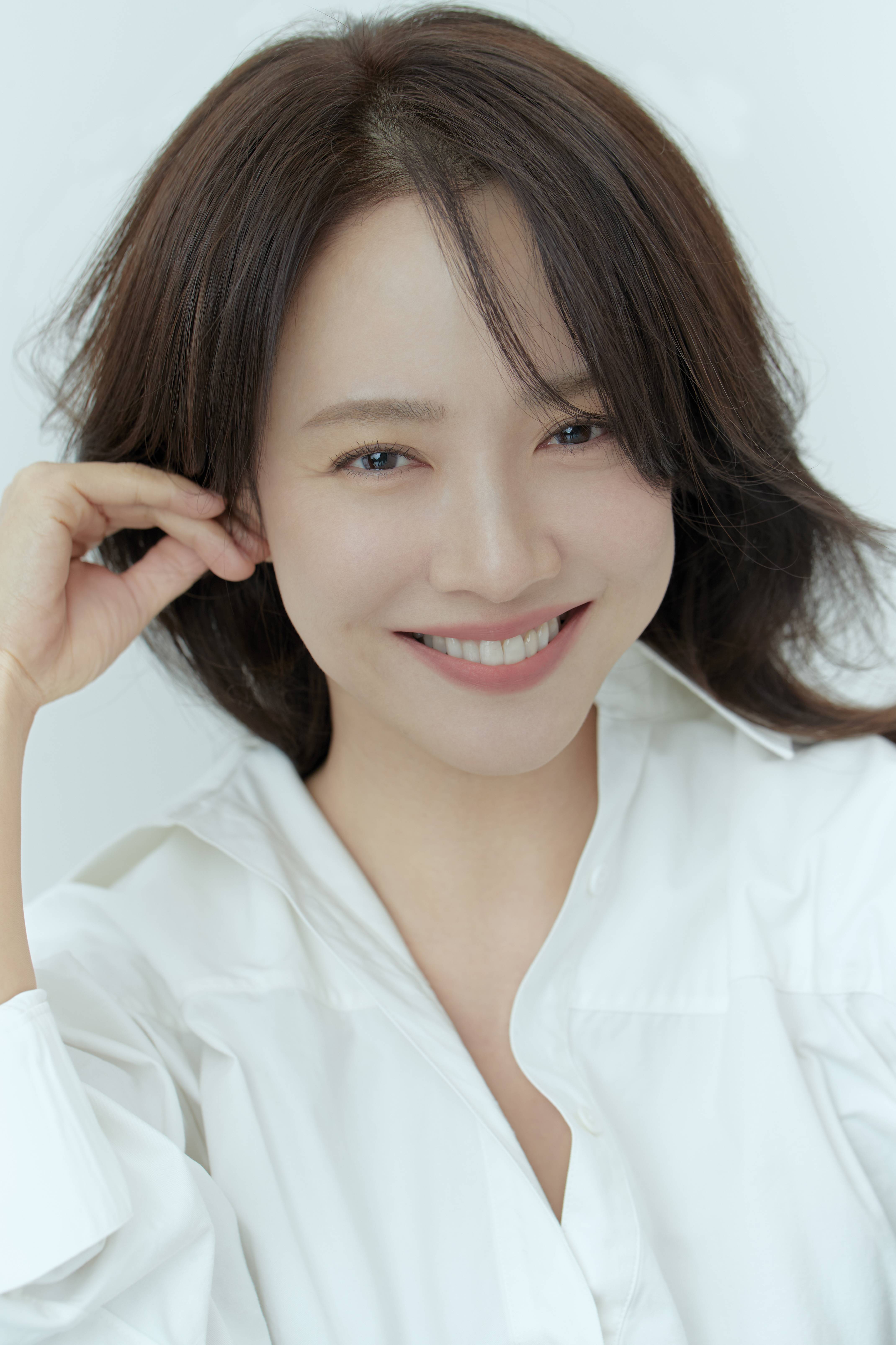  Song Ji Hyo